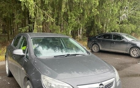 Opel Astra J, 2010 год, 475 000 рублей, 1 фотография