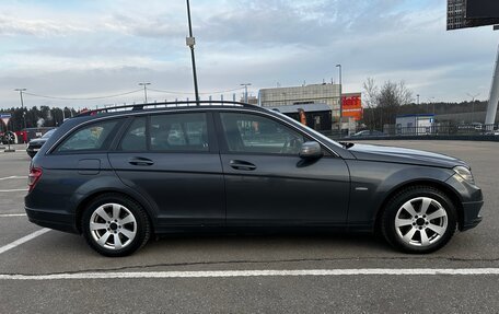 Mercedes-Benz C-Класс, 2010 год, 900 000 рублей, 4 фотография