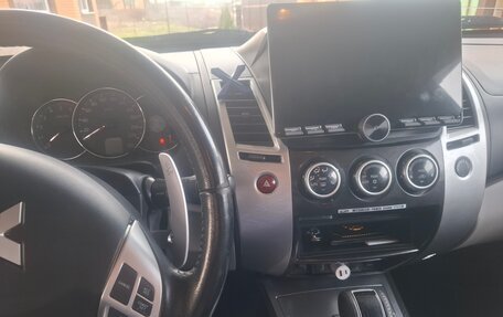 Mitsubishi Pajero Sport II рестайлинг, 2014 год, 1 700 000 рублей, 5 фотография