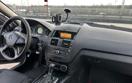 Mercedes-Benz C-Класс, 2010 год, 900 000 рублей, 10 фотография