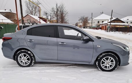 KIA Rio IV, 2018 год, 1 320 000 рублей, 3 фотография