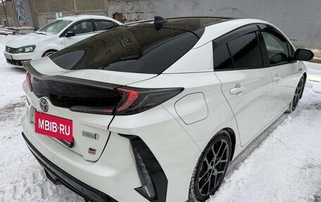 Toyota Prius IV XW50, 2019 год, 2 550 000 рублей, 2 фотография