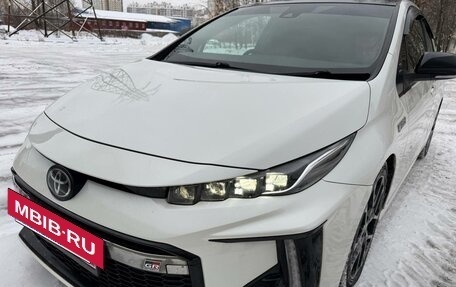 Toyota Prius IV XW50, 2019 год, 2 550 000 рублей, 5 фотография