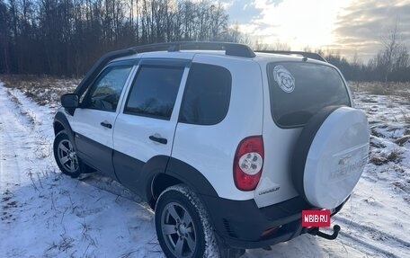Chevrolet Niva I рестайлинг, 2016 год, 750 000 рублей, 4 фотография