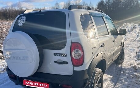 Chevrolet Niva I рестайлинг, 2016 год, 750 000 рублей, 6 фотография