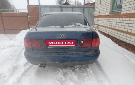 Audi A8, 1995 год, 330 000 рублей, 2 фотография