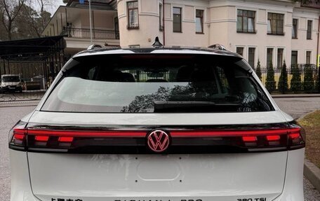 Volkswagen Tiguan, 2025 год, 4 750 000 рублей, 6 фотография