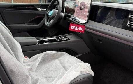 Volkswagen Tiguan, 2025 год, 4 750 000 рублей, 16 фотография