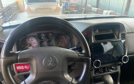 Mitsubishi Montero III, 2002 год, 850 000 рублей, 11 фотография