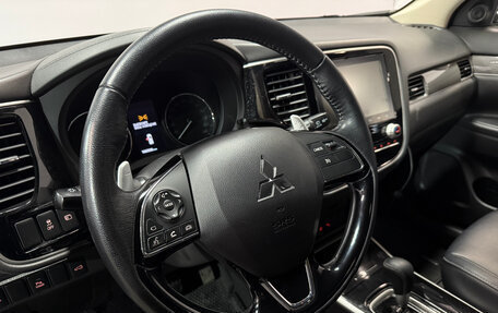 Mitsubishi Outlander III рестайлинг 3, 2020 год, 2 577 000 рублей, 5 фотография