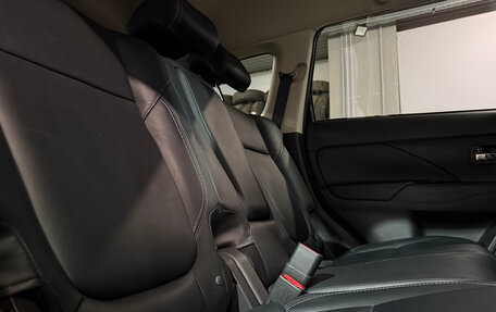 Mitsubishi Outlander III рестайлинг 3, 2020 год, 2 577 000 рублей, 23 фотография