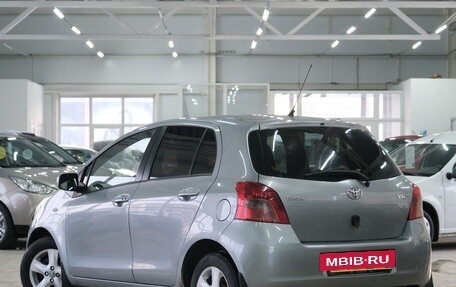 Toyota Yaris III рестайлинг, 2008 год, 599 000 рублей, 5 фотография