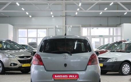 Toyota Yaris III рестайлинг, 2008 год, 599 000 рублей, 6 фотография