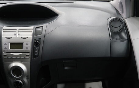 Toyota Yaris III рестайлинг, 2008 год, 599 000 рублей, 19 фотография