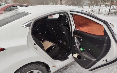 Hyundai Avante, 2011 год, 1 000 015 рублей, 5 фотография