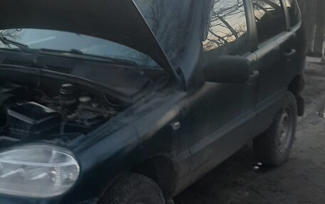 Chevrolet Niva I рестайлинг, 2004 год, 350 000 рублей, 2 фотография