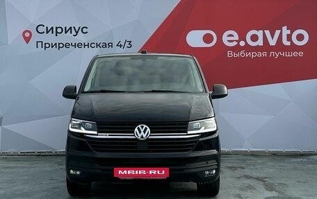 Volkswagen Multivan T6 рестайлинг, 2021 год, 6 300 000 рублей, 2 фотография