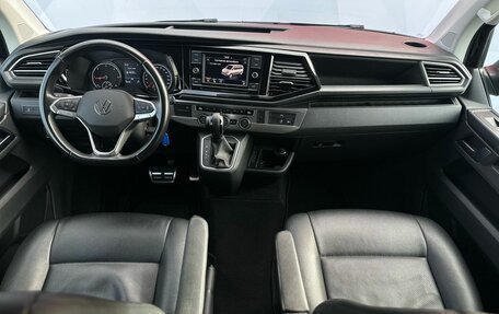 Volkswagen Multivan T6 рестайлинг, 2021 год, 6 300 000 рублей, 8 фотография