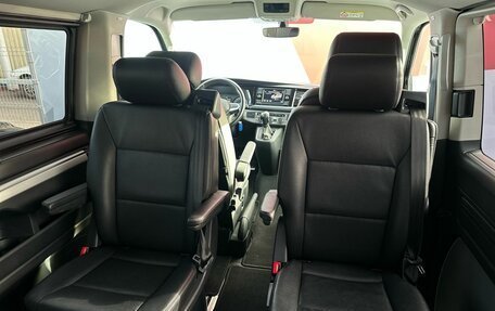 Volkswagen Multivan T6 рестайлинг, 2021 год, 6 300 000 рублей, 17 фотография