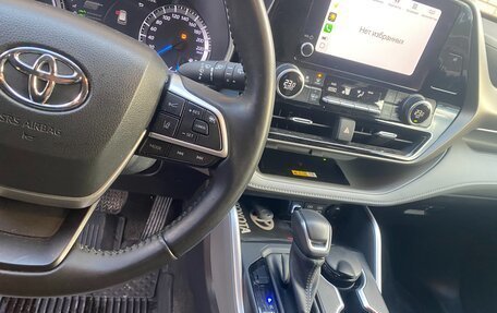 Toyota Highlander, 2022 год, 5 100 000 рублей, 12 фотография