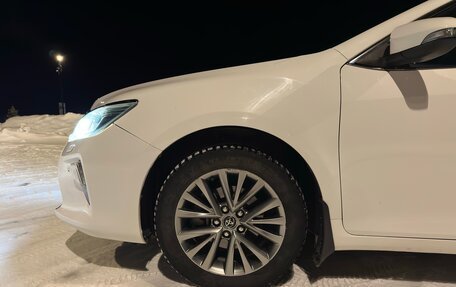 Toyota Camry, 2017 год, 3 300 000 рублей, 4 фотография