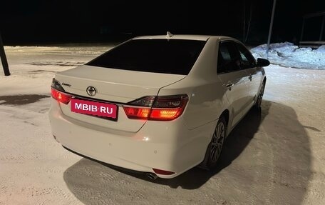 Toyota Camry, 2017 год, 3 300 000 рублей, 8 фотография