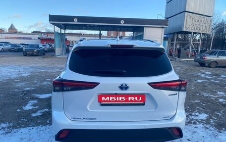 Toyota Highlander, 2022 год, 5 100 000 рублей, 6 фотография