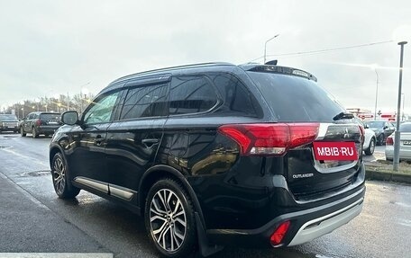 Mitsubishi Outlander III рестайлинг 3, 2020 год, 1 949 000 рублей, 4 фотография