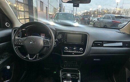 Mitsubishi Outlander III рестайлинг 3, 2020 год, 1 949 000 рублей, 7 фотография