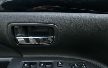 Mitsubishi Outlander III рестайлинг 3, 2020 год, 1 949 000 рублей, 10 фотография