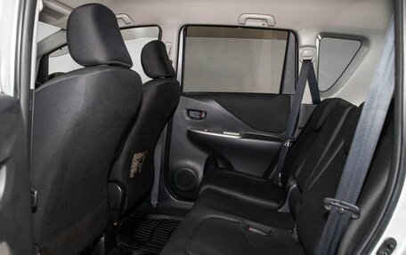 Toyota Ractis I, 2010 год, 745 000 рублей, 7 фотография