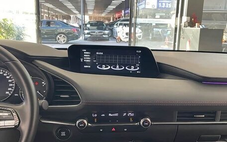 Mazda 3, 2022 год, 2 230 000 рублей, 15 фотография