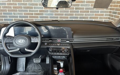 Hyundai Elantra, 2024 год, 2 300 000 рублей, 9 фотография