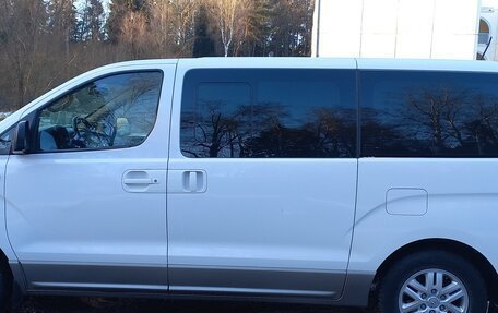 Hyundai H-1 II рестайлинг, 2016 год, 2 250 000 рублей, 6 фотография