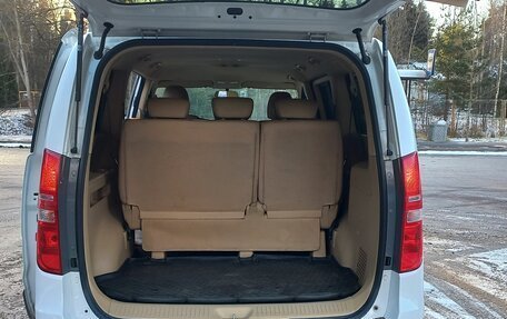 Hyundai H-1 II рестайлинг, 2016 год, 2 250 000 рублей, 12 фотография