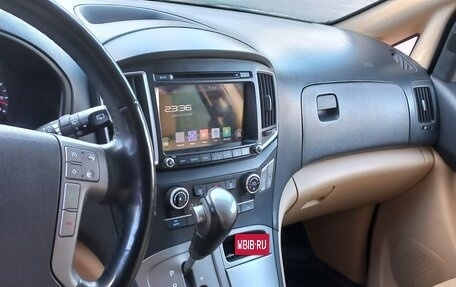 Hyundai H-1 II рестайлинг, 2016 год, 2 250 000 рублей, 9 фотография