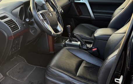 Toyota Land Cruiser Prado 150 рестайлинг 2, 2016 год, 3 400 000 рублей, 6 фотография