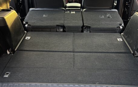 Toyota Land Cruiser Prado 150 рестайлинг 2, 2016 год, 3 400 000 рублей, 11 фотография