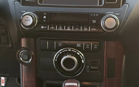 Toyota Land Cruiser Prado 150 рестайлинг 2, 2016 год, 3 400 000 рублей, 15 фотография