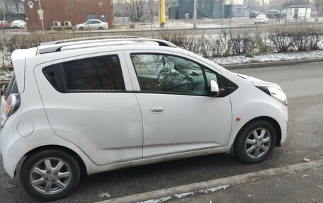 Chevrolet Spark III, 2011 год, 525 000 рублей, 3 фотография
