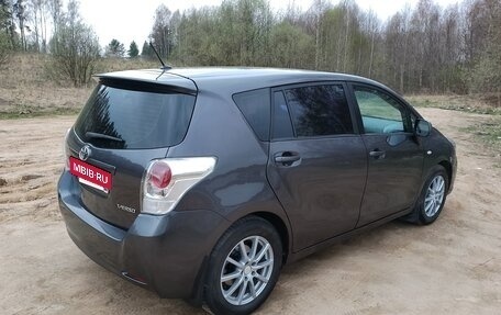 Toyota Verso I, 2009 год, 900 000 рублей, 12 фотография