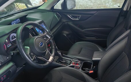 Subaru Forester, 2019 год, 2 420 000 рублей, 8 фотография