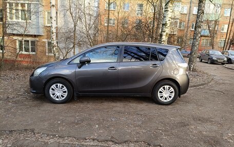 Toyota Verso I, 2009 год, 900 000 рублей, 28 фотография