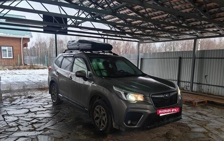 Subaru Forester, 2019 год, 2 420 000 рублей, 2 фотография
