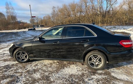 Mercedes-Benz E-Класс, 2012 год, 1 600 000 рублей, 2 фотография