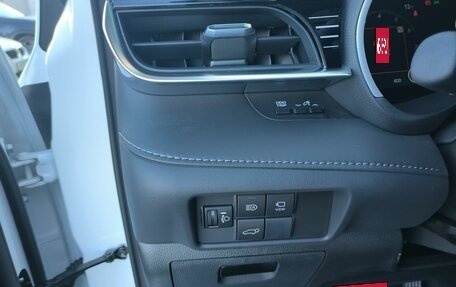 Toyota Highlander, 2025 год, 5 999 000 рублей, 16 фотография