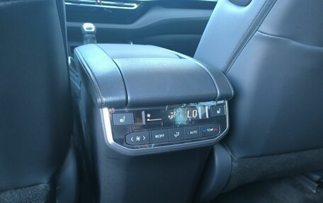 Toyota Highlander, 2025 год, 5 999 000 рублей, 25 фотография