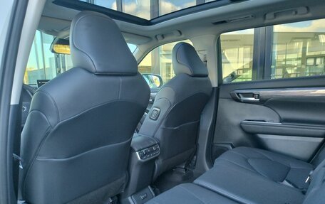 Toyota Highlander, 2025 год, 5 999 000 рублей, 23 фотография