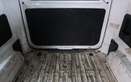 Nissan NV200, 2011 год, 949 000 рублей, 21 фотография