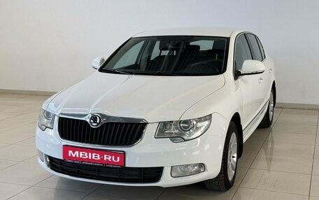 Skoda Superb III рестайлинг, 2012 год, 1 030 000 рублей, 1 фотография